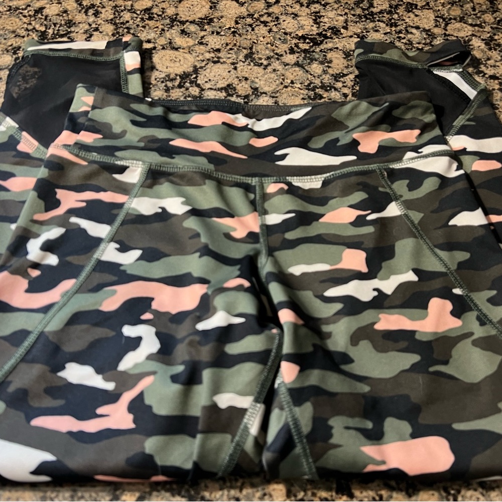 Camo Leggings Size 10-12 plus